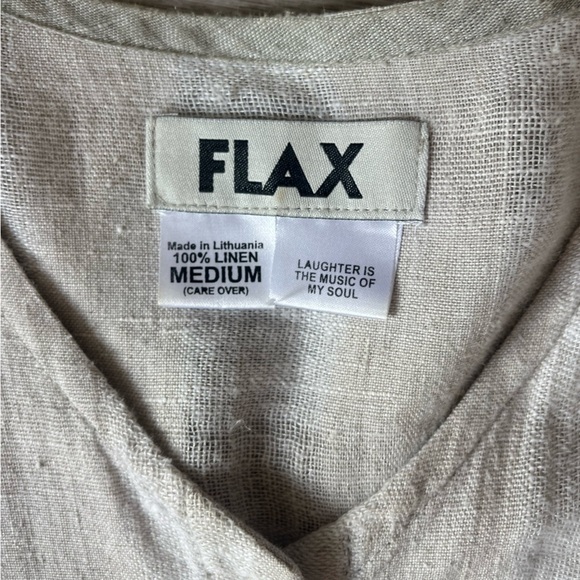EUC FLAX linen oversized woman’s button up top. Size medium - Picture 5 of 5